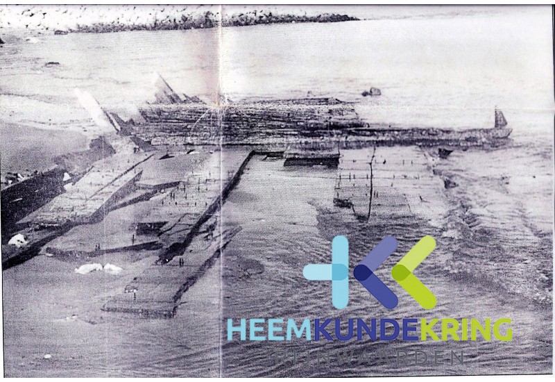 Wrak stukken boot Dynamiet ranp op de Rijn 1895 Coll. F.Mulder-HKR F0000022